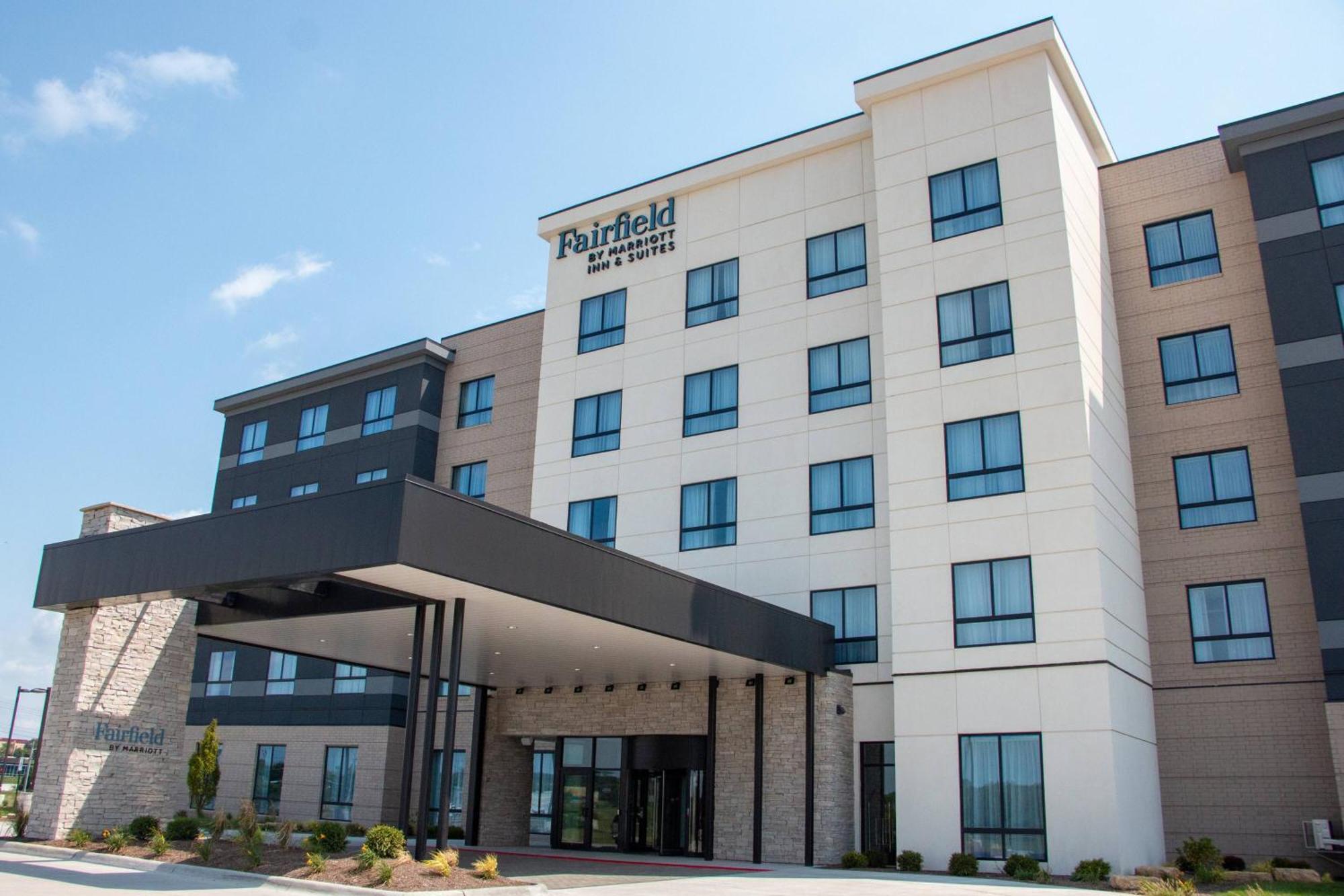 Fairfield Inn & Suites By Marriott Davenport Quad Cities Экстерьер фото
